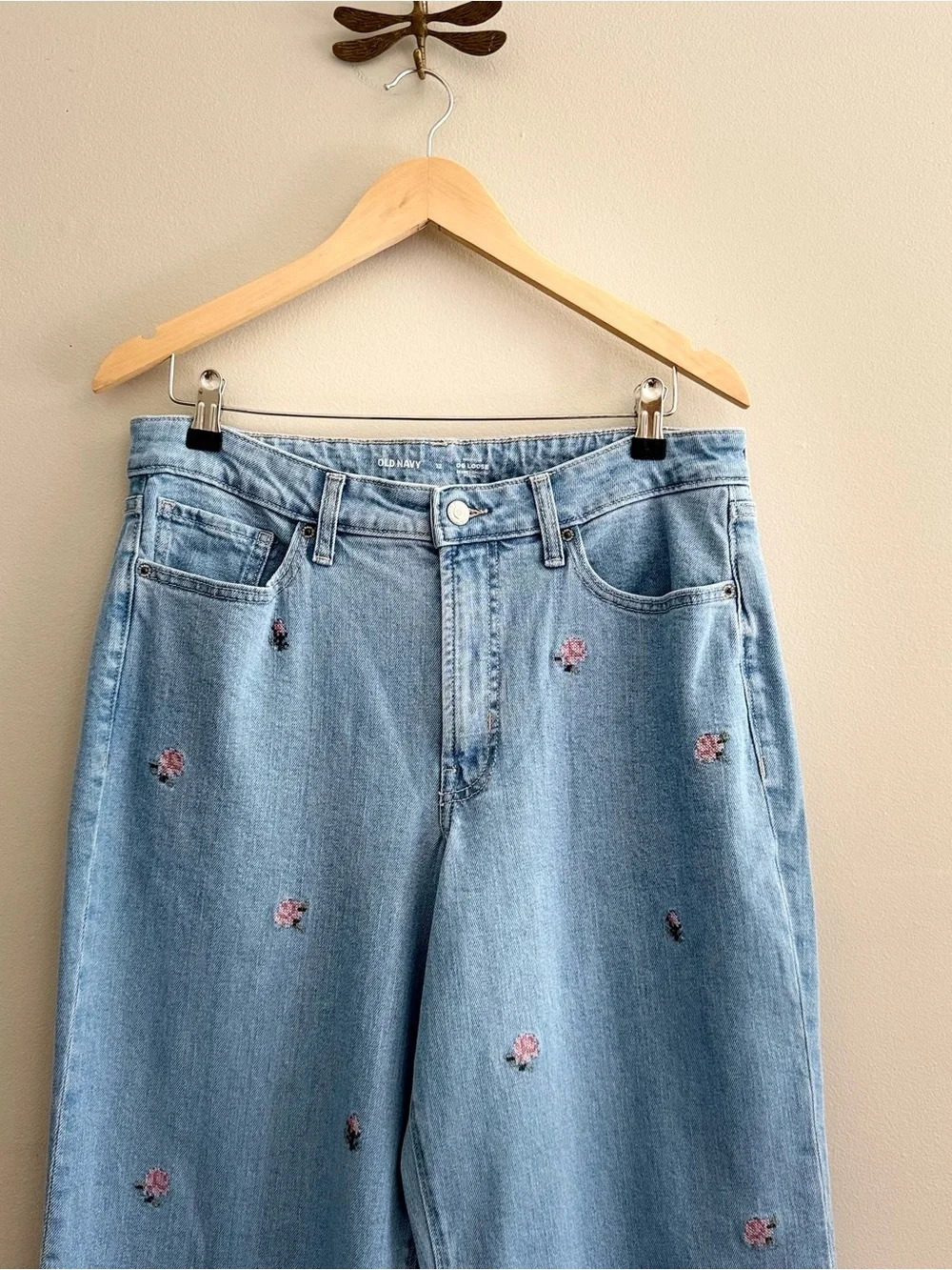 Old Navy Embroidered High Rise OG Loose Fit Jeans size 12 women’s - Picture 2 of 6